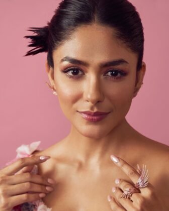 Mrunal Thakur Hot Pics: Stunning and Bold Photos